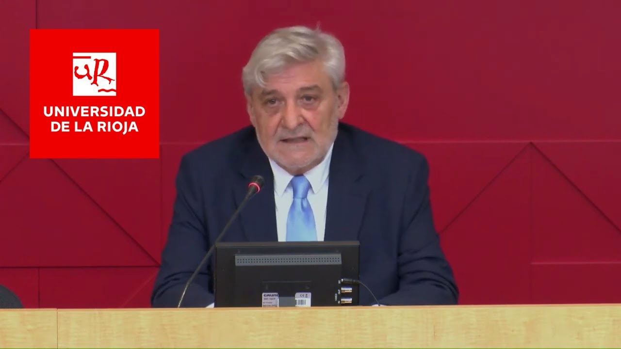 Última lección magistral 'Gratitud y admiración' del catedrático José Luis Gómez Urdáñez